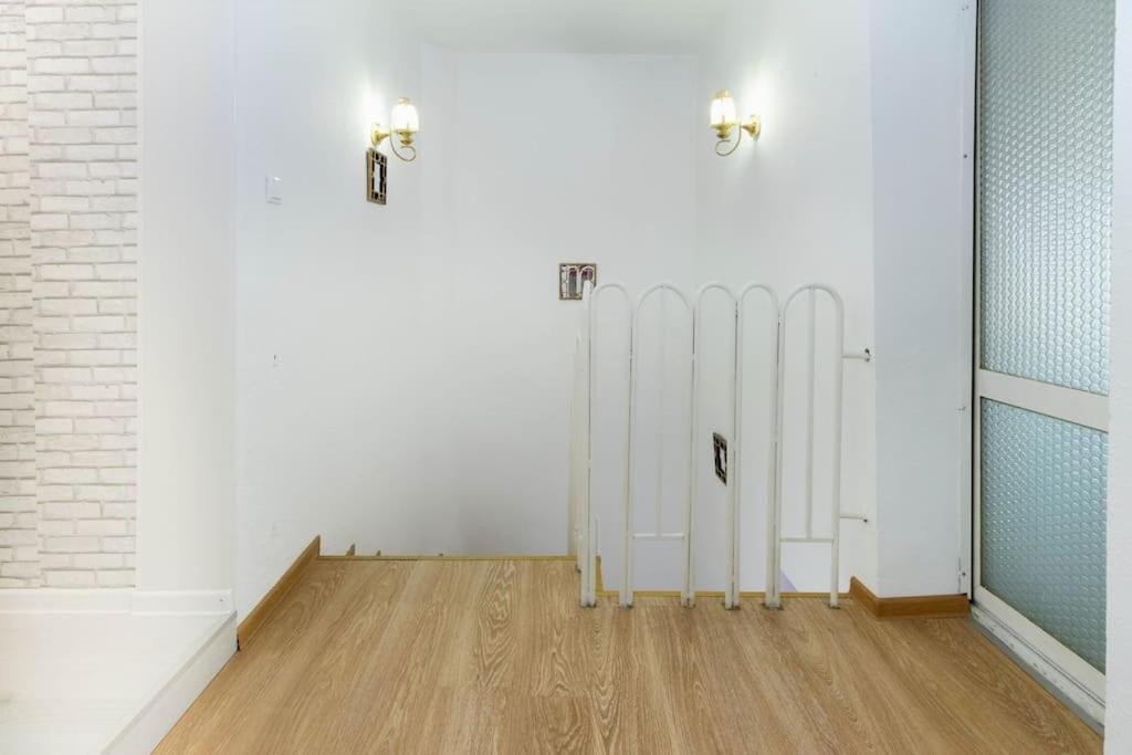 Sunny 2-Bedroom Maisonette Varna & Parking Extérieur photo
