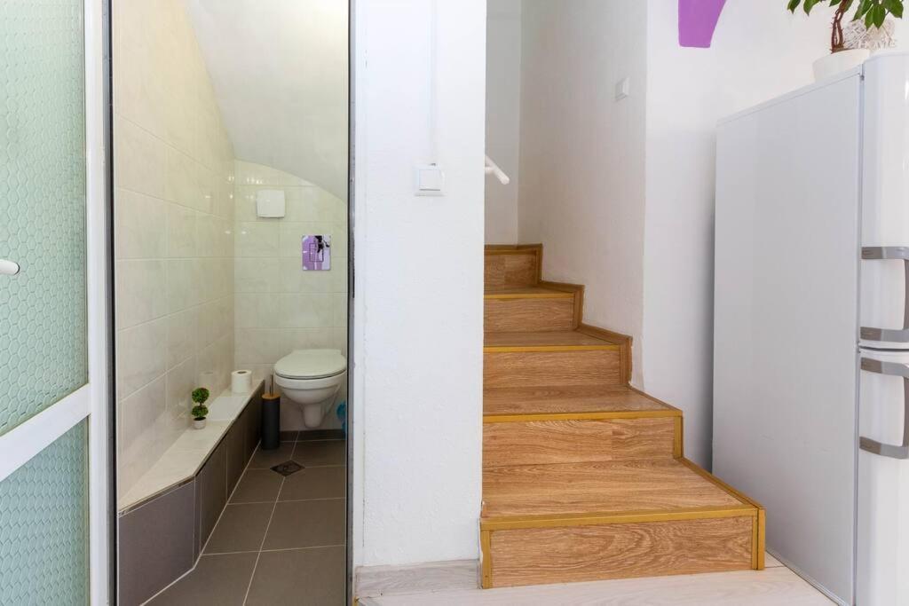 Sunny 2-Bedroom Maisonette Varna & Parking Extérieur photo